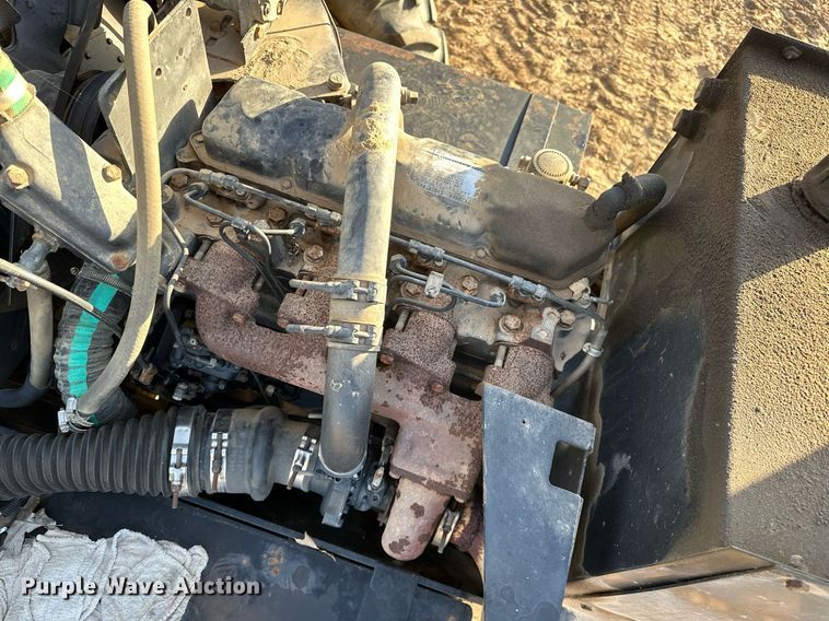 image for item OM9895 Willmar  765 sprayer