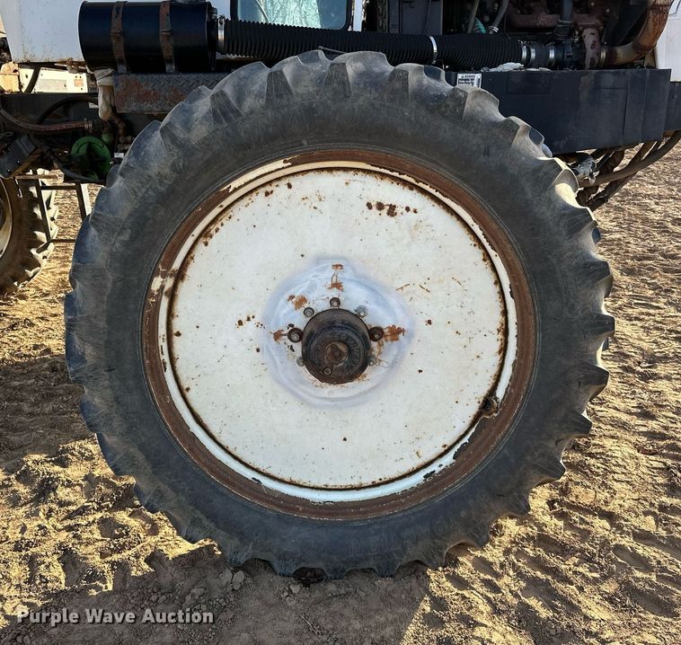 image for item OM9895 Willmar  765 sprayer