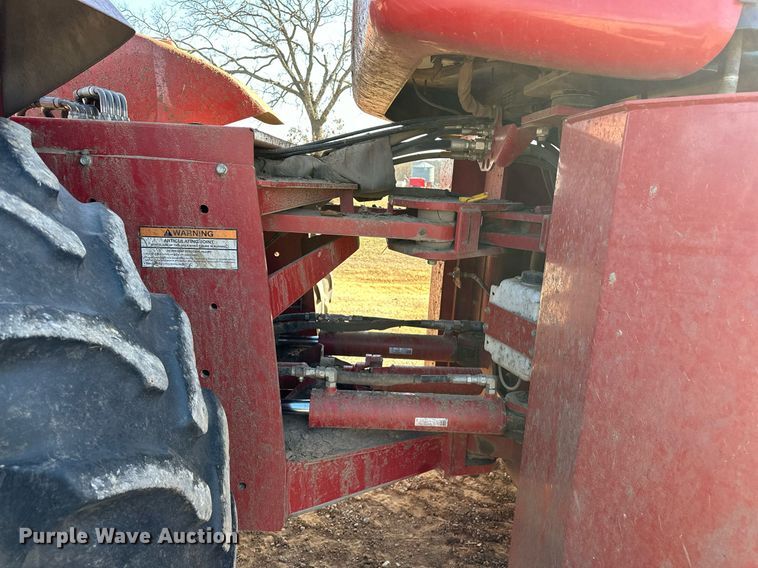 image for item OM9897 2011 Versatile  375 4WD tractor