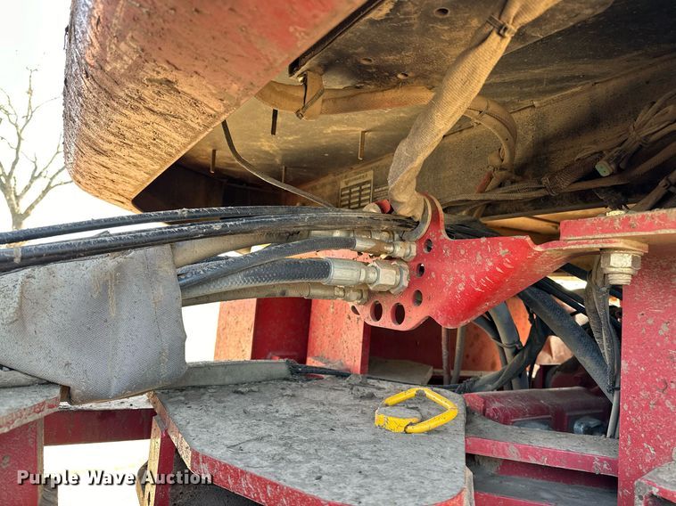 image for item OM9897 2011 Versatile  375 4WD tractor