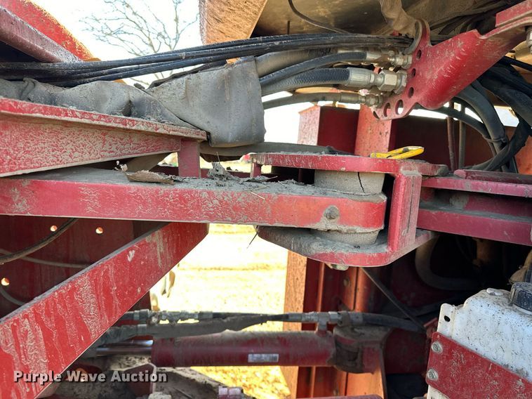 image for item OM9897 2011 Versatile  375 4WD tractor