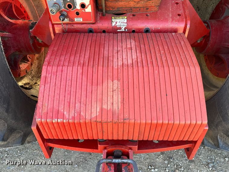 image for item OM9897 2011 Versatile  375 4WD tractor