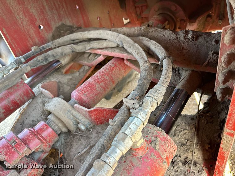 image for item OM9897 2011 Versatile  375 4WD tractor