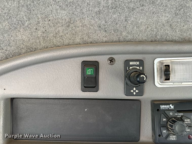 image for item OM9897 2011 Versatile  375 4WD tractor