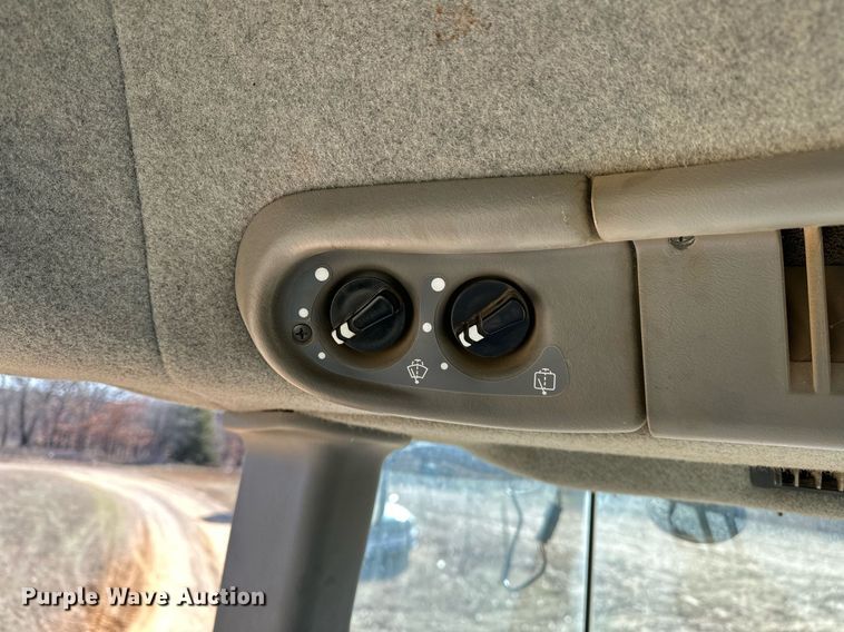 image for item OM9897 2011 Versatile  375 4WD tractor