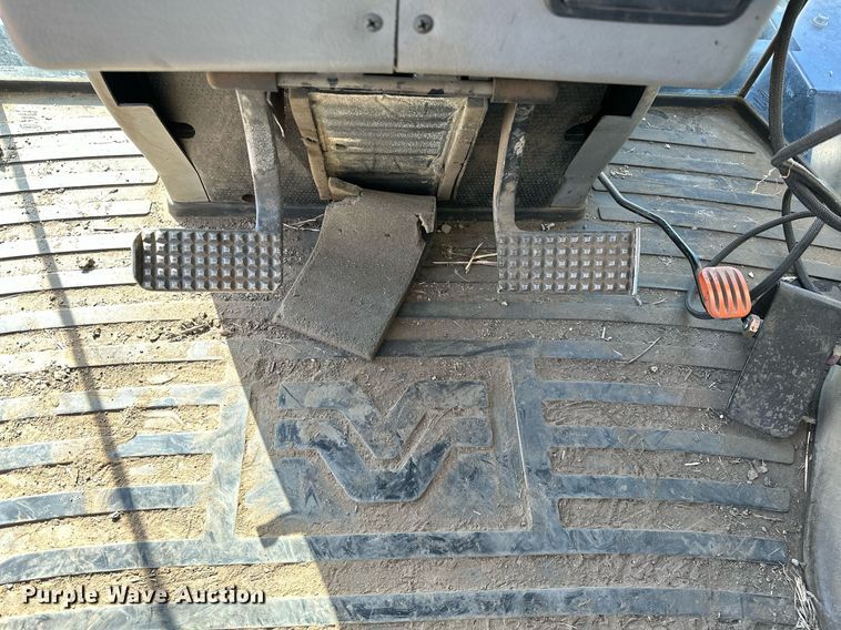 image for item OM9897 2011 Versatile  375 4WD tractor