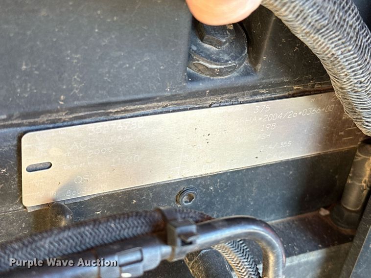 image for item OM9897 2011 Versatile  375 4WD tractor