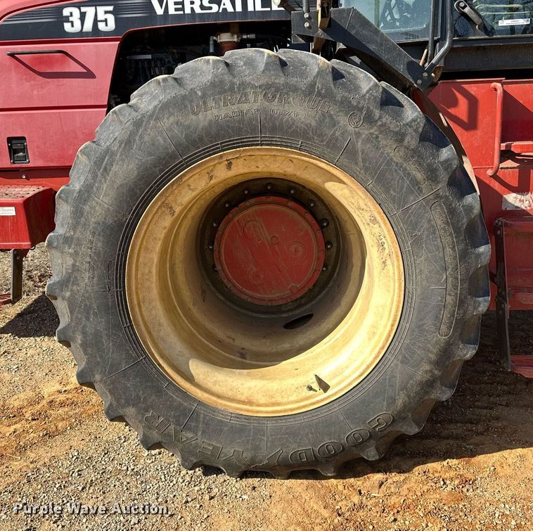 image for item OM9897 2011 Versatile  375 4WD tractor