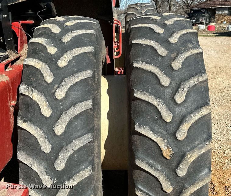 image for item OM9897 2011 Versatile  375 4WD tractor