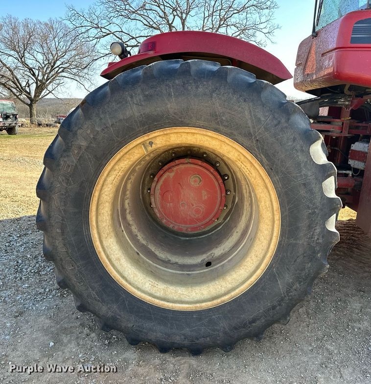 image for item OM9897 2011 Versatile  375 4WD tractor