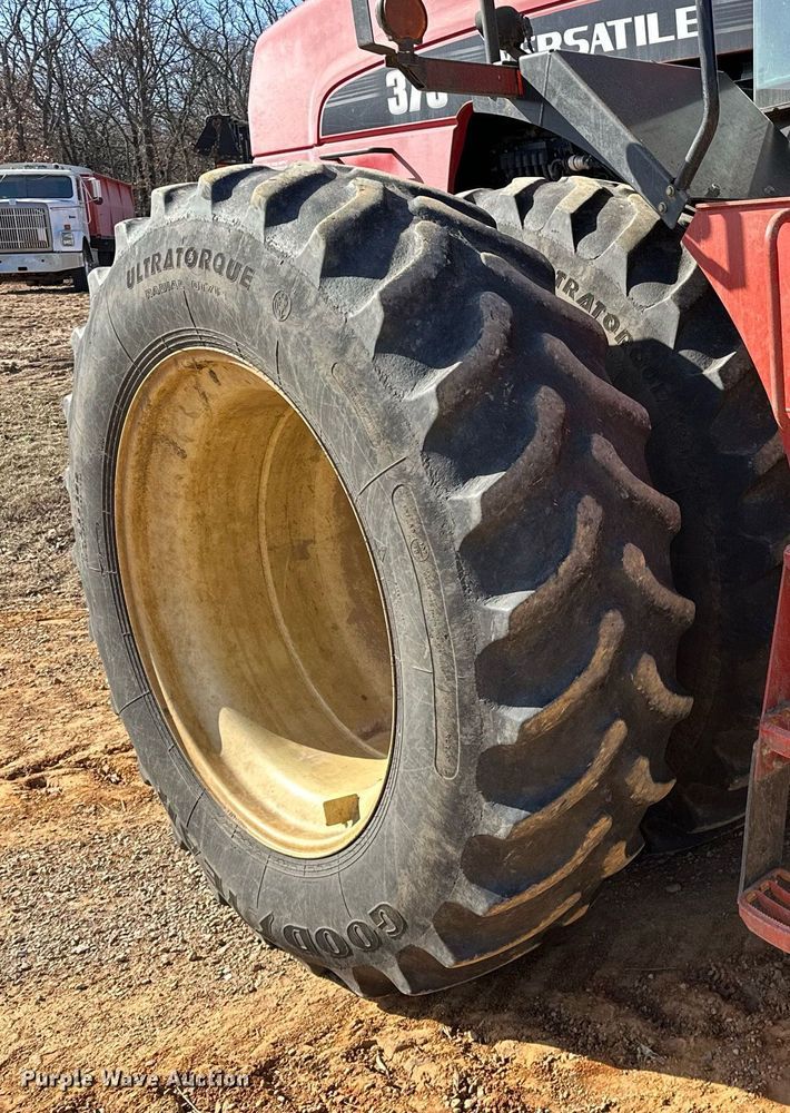 image for item OM9897 2011 Versatile  375 4WD tractor