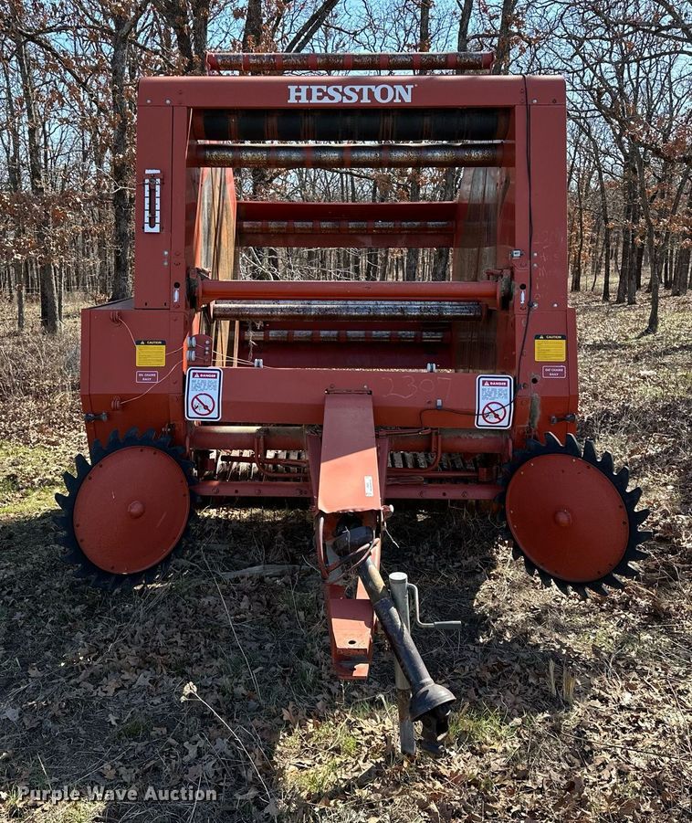 Hesston 5585 round baler in Pawhuska, KS Item OM9900 for sale