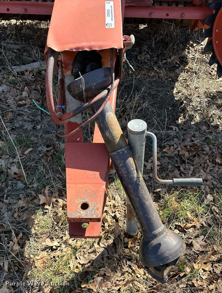 image for item OM9900 Hesston  5585 round baler