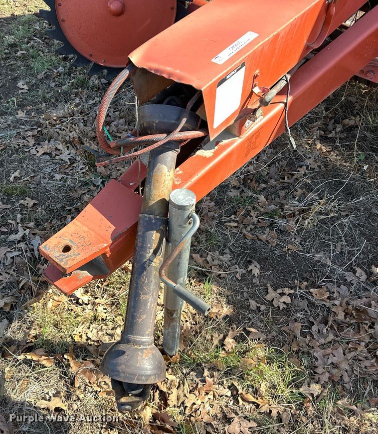 Hesston 5585 round baler in Pawhuska, OK Item OM9900 for sale