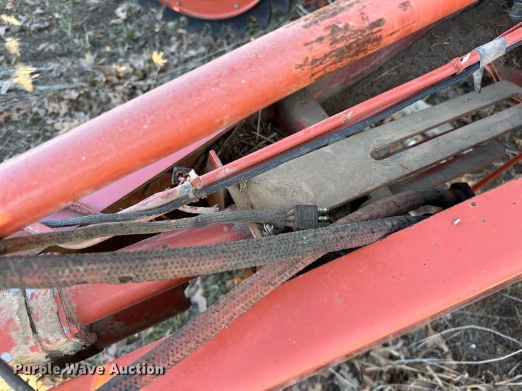 image for item OM9900 Hesston  5585 round baler