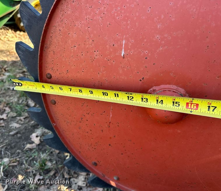 image for item OM9900 Hesston  5585 round baler