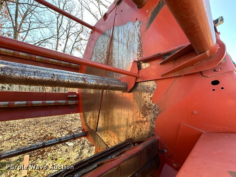 image for item OM9900 Hesston  5585 round baler