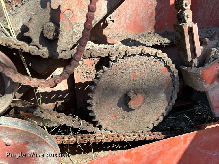 image for item OM9900 Hesston  5585 round baler