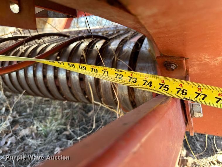 image for item OM9900 Hesston  5585 round baler