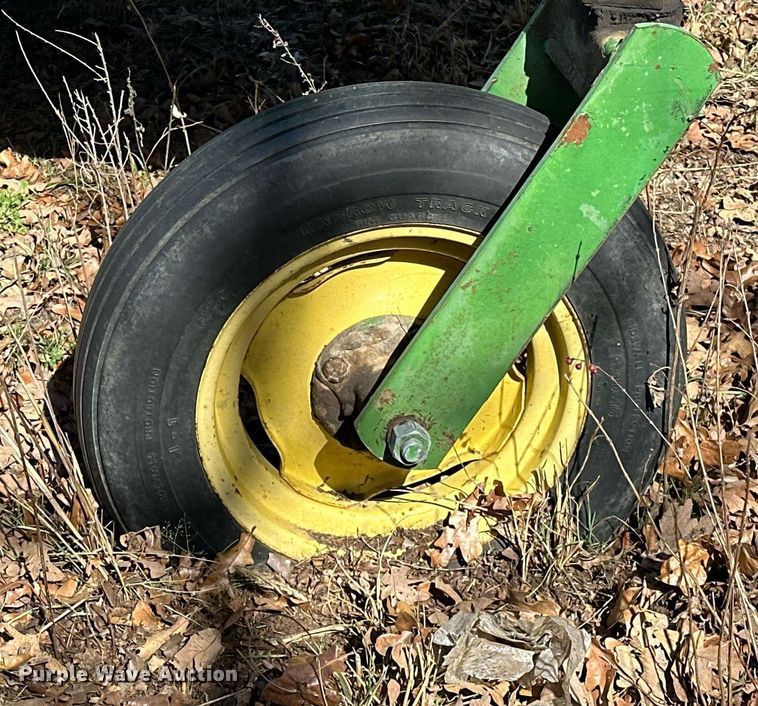 image for item OM9901 John Deere 830 windrower