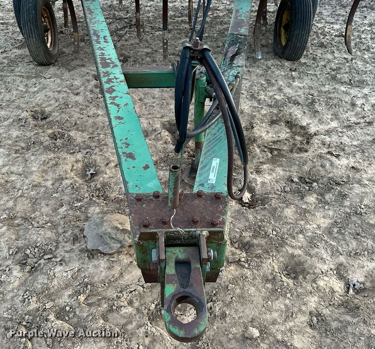 image for item OM9904 John Deere  1610 chisel