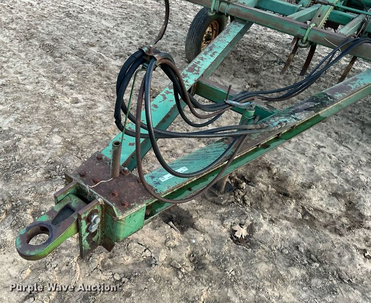 image for item OM9904 John Deere  1610 chisel