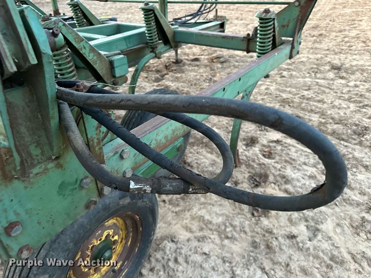 image for item OM9904 John Deere  1610 chisel