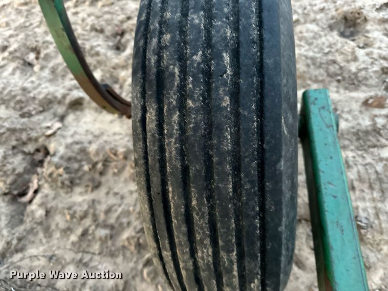 image for item OM9904 John Deere  1610 chisel