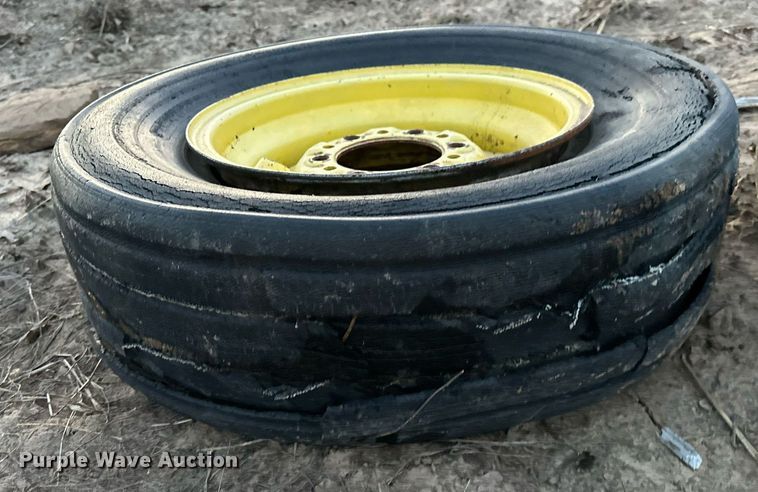 image for item OM9904 John Deere  1610 chisel