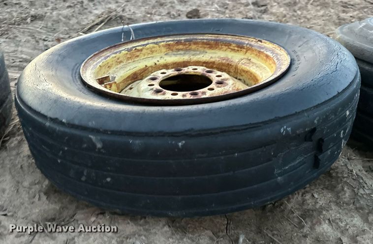 image for item OM9904 John Deere  1610 chisel