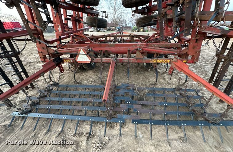 image for item OM9905 Sunflower  5452 field cultivator