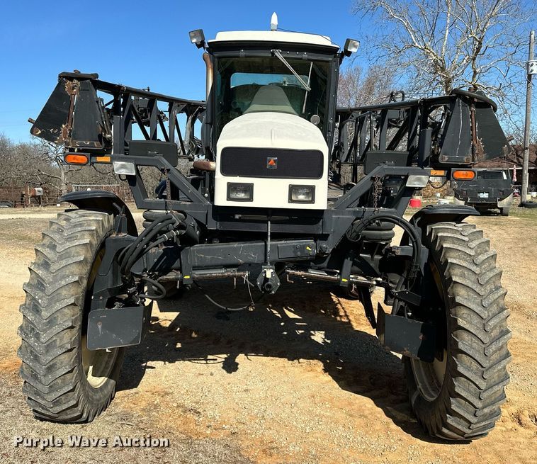image for item OM9907 Willmar Eagle 8500 sprayer