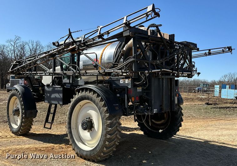 image for item OM9907 Willmar Eagle 8500 sprayer