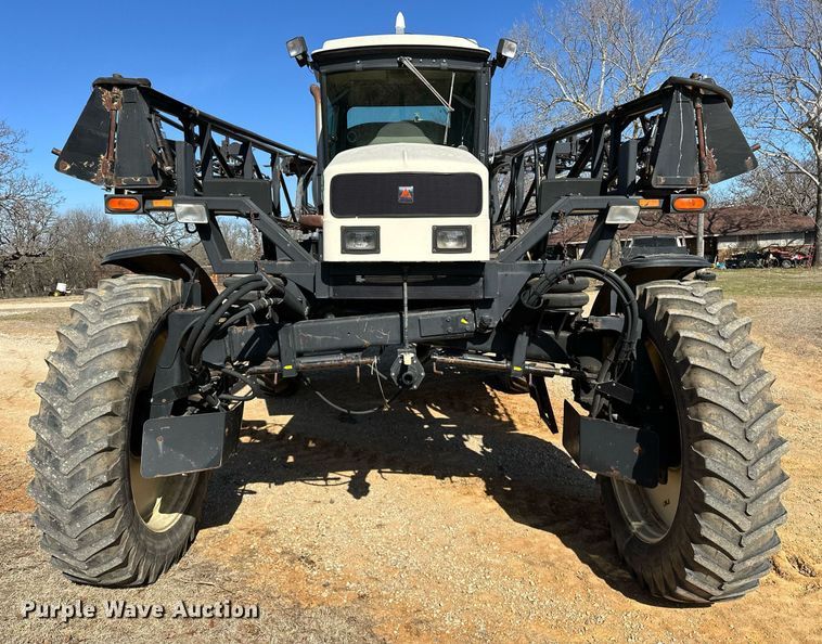 image for item OM9907 Willmar Eagle 8500 sprayer