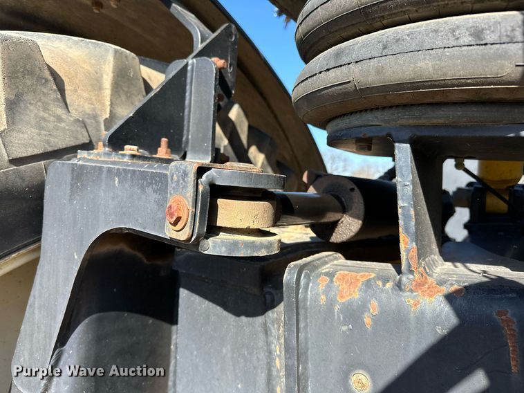 image for item OM9907 Willmar Eagle 8500 sprayer