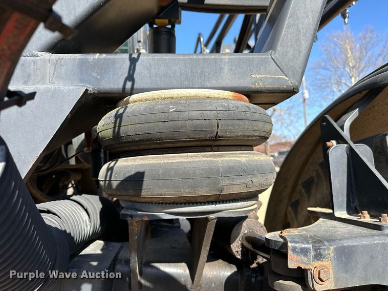 image for item OM9907 Willmar Eagle 8500 sprayer