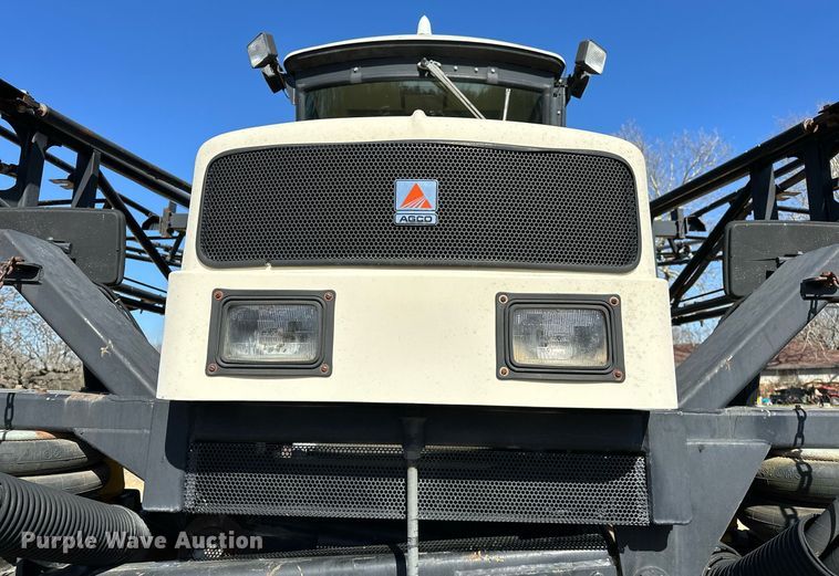 image for item OM9907 Willmar Eagle 8500 sprayer