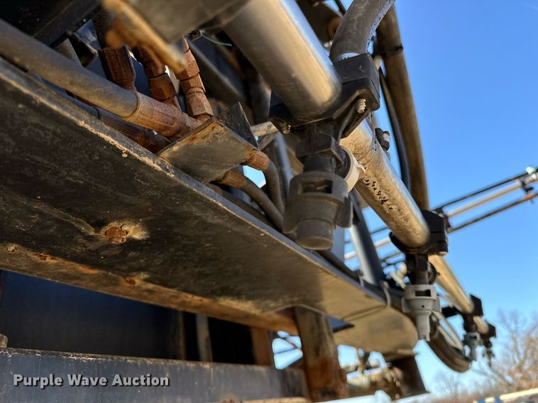 image for item OM9907 Willmar Eagle 8500 sprayer