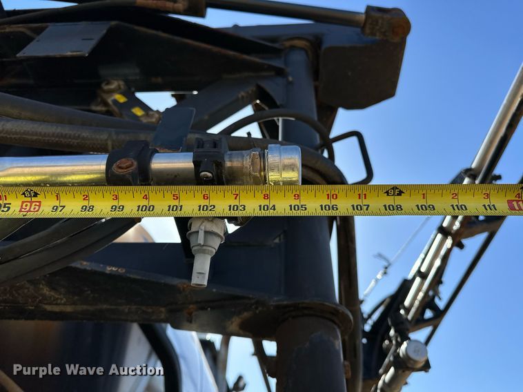 image for item OM9907 Willmar Eagle 8500 sprayer