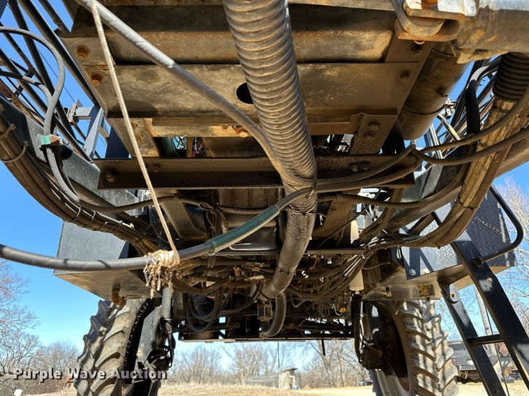 image for item OM9907 Willmar Eagle 8500 sprayer