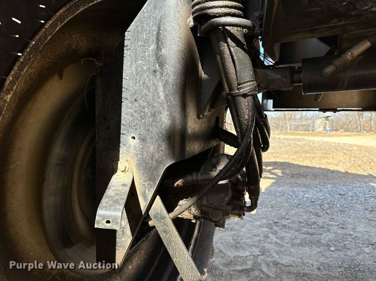 image for item OM9907 Willmar Eagle 8500 sprayer