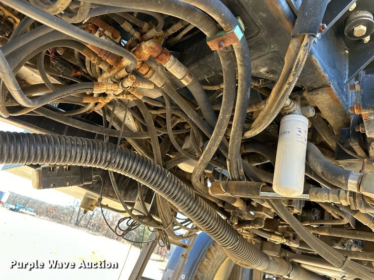 image for item OM9907 Willmar Eagle 8500 sprayer