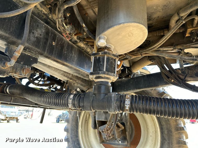 image for item OM9907 Willmar Eagle 8500 sprayer