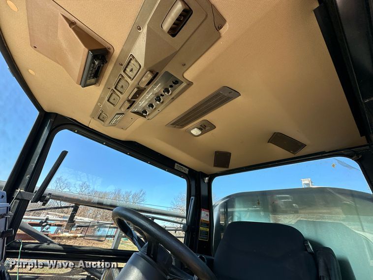 image for item OM9907 Willmar Eagle 8500 sprayer