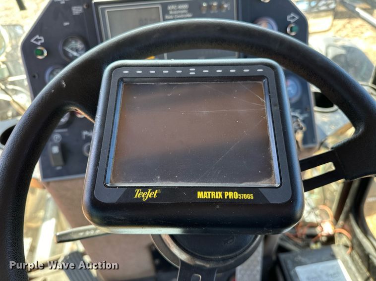 image for item OM9907 Willmar Eagle 8500 sprayer