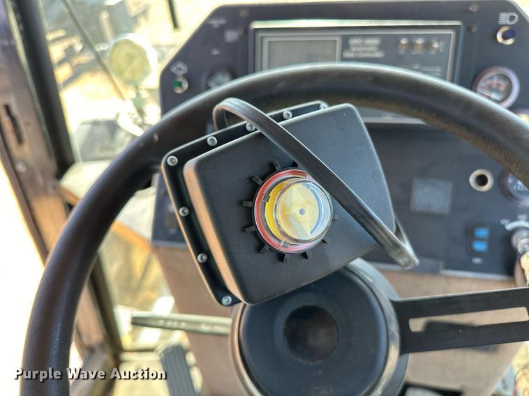 image for item OM9907 Willmar Eagle 8500 sprayer