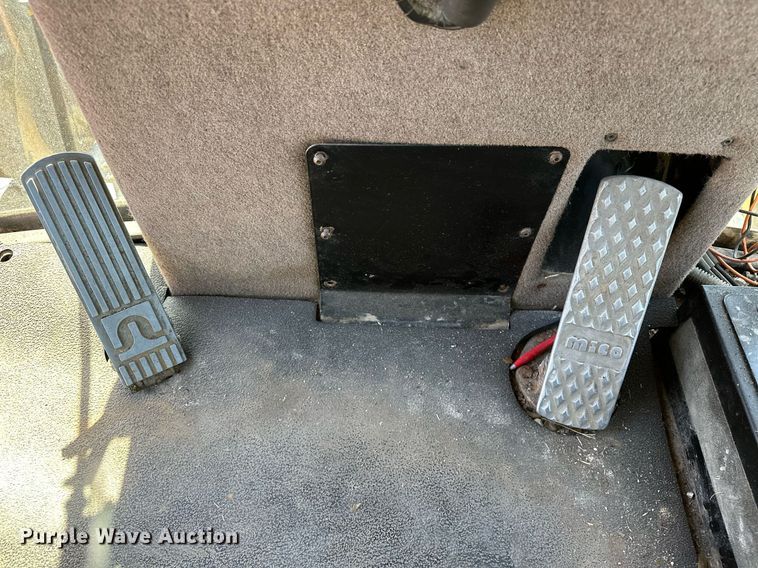 image for item OM9907 Willmar Eagle 8500 sprayer