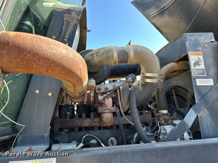 image for item OM9907 Willmar Eagle 8500 sprayer