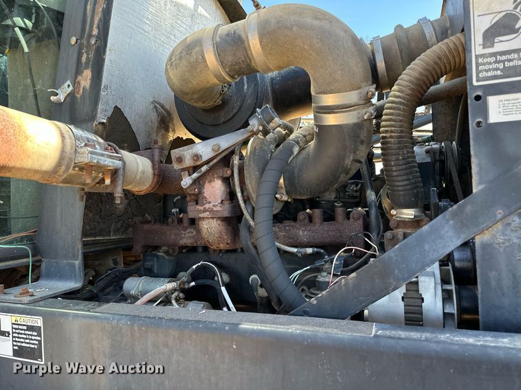 image for item OM9907 Willmar Eagle 8500 sprayer