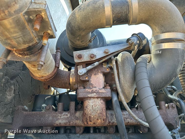 image for item OM9907 Willmar Eagle 8500 sprayer